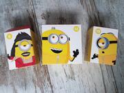 3 figurines Minions en papier