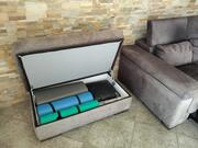 Canapé plus deux poufs coffre