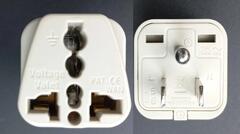 Adapteur fiches UK/EU vers prises US (avec terre)