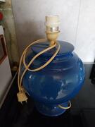 pied de lampe à visse