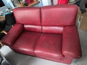 canapé en cuir rouge 2 placeS