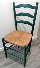 Chaise en bois et en rotin