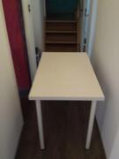 Table IKEA 100 x 74 x 60