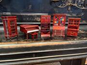 petits meubles pour maison de poupée