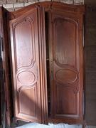 donne grande armoire louis XV en bon état