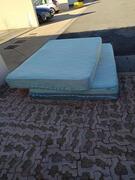 donne 2 matelas 2 places