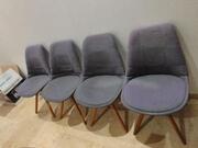 lot 4 chaises feutrine grise et pieds bois