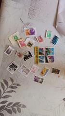 lot 4 timbres abîmés