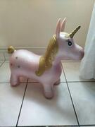 licorne sauteuse gonflable