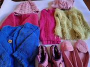 lot de vétements laine tricotés main enfant 2 / 4 ans et chaussures été
