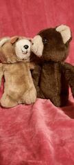 2 oursons en peluche