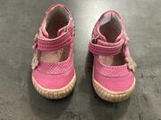 Chaussures fille taille 20