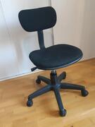 chaise de bureau roulante et réglable