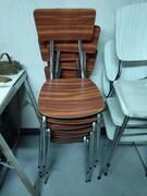 6 chaises en formica