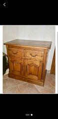 Urgent : Meuble bas bois massif