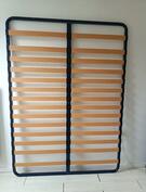 Sommier à lattes en bois. Conforama. 140 x 190 cm