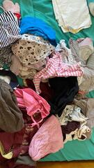 linge de bébé fille de 3/6M avec quelques accessoires pour bébé