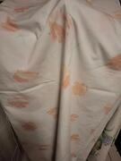 drap 2 places blanc motif tulipes roses