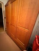 Urgent : Armoire/penderie