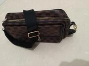 Sac à main Marron (Bien lire l'annonce ou pas de réponse)