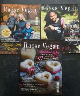 3 magazines « raise vegan » (en anglais)