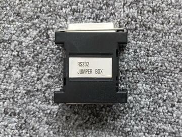 RS232 Jumper Box (DB25 Mâle-Femelle)