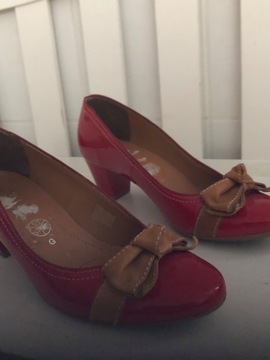 Chaussures ARA vernis rouge 38,5