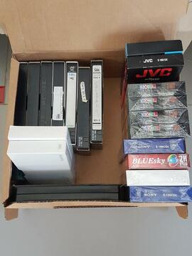 Cassettes VHS enregistrées et vierges