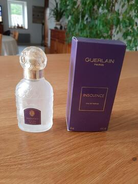 Flacon vide eau de parfum Insolence de Guerlain