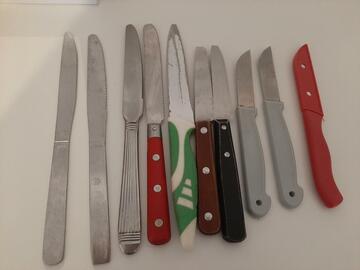 10 couteaux