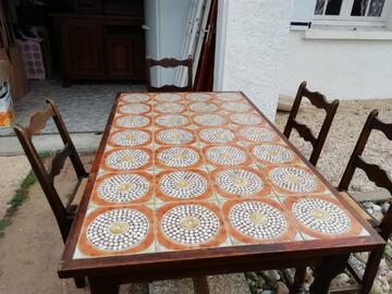table +4 chaises