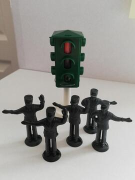 Figurines gendarmes