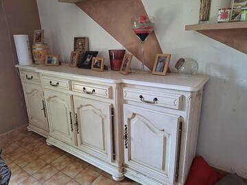 Buffet ancien en bois blanc