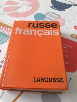 Dictionnaire de poche Français Russe
