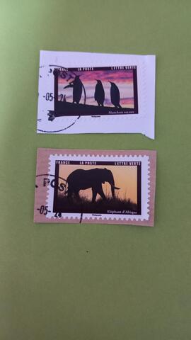 2 timbres oblitérés ANIMAUX AU CRÉPUSCULE