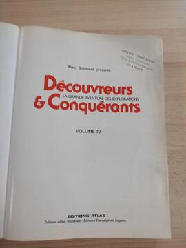 encyclopédies Universalis et "Découvertes et conquérants" (livres)