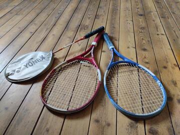 raquette de tennis et de badminton