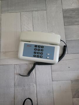téléphone ancien modèle