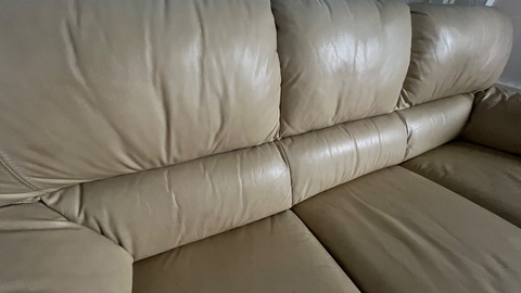 canapé simili cuir beige