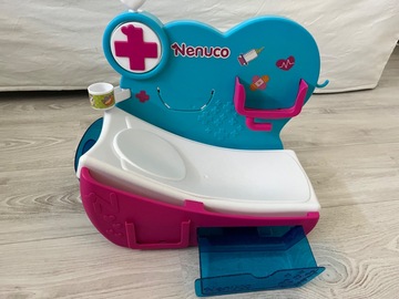 table d’examen jouets de marque Nenuco