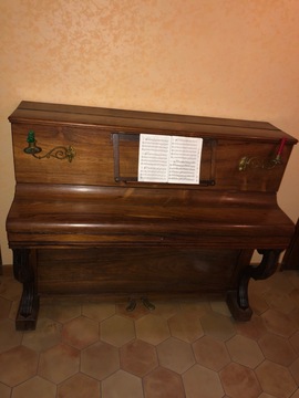 piano en bois