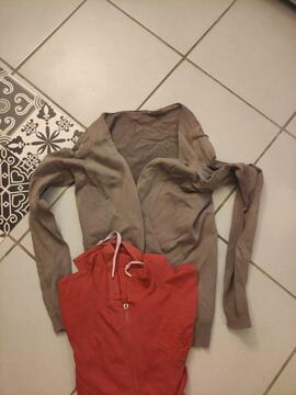 2 gilets taille M