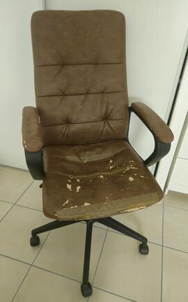 Chaise de bureau marron simili cuir