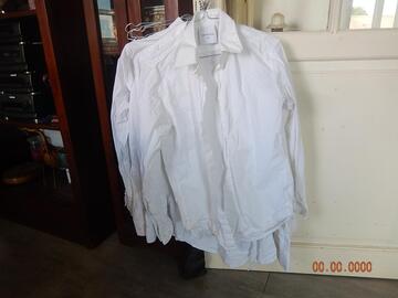 Lot de chemises blanches homme 3 taille M et 1 taille S J.M. WESTON