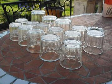 Donne lot de 15 anciens pots de confiture en verres épais 1000ml, 750 ml, 500 ml