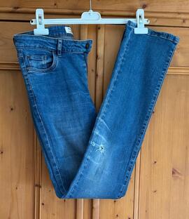 Jean femme, coupe slim used, T38 (Burton)