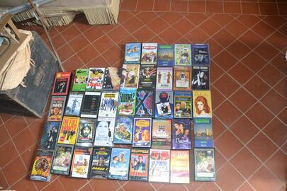 41 VHS à récupérer en partie ou totalité
