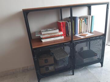 Etagere neo-coloniale