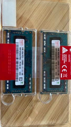 Hynix RAM 2 Go x 2 PC3 pour ordinateur portable