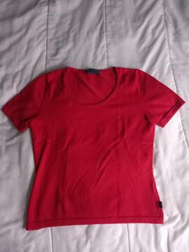 Tee - Shirt rouge pour femme de la marque : Oui Taille : 38 / M